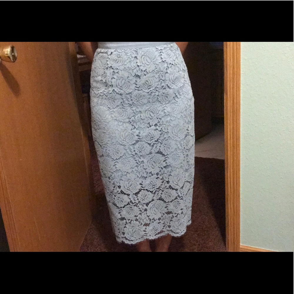 Midi lace skirt